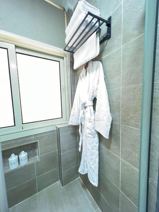 2 Bedroom In The Center Of Apartment *