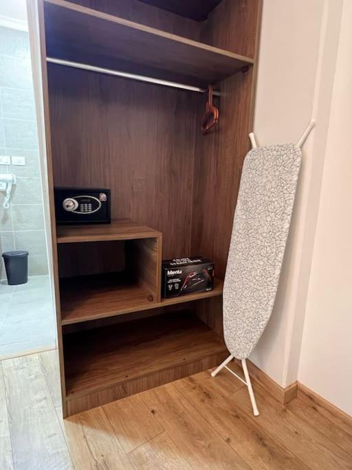 Apartment 2 Bedroom In The Center Of *