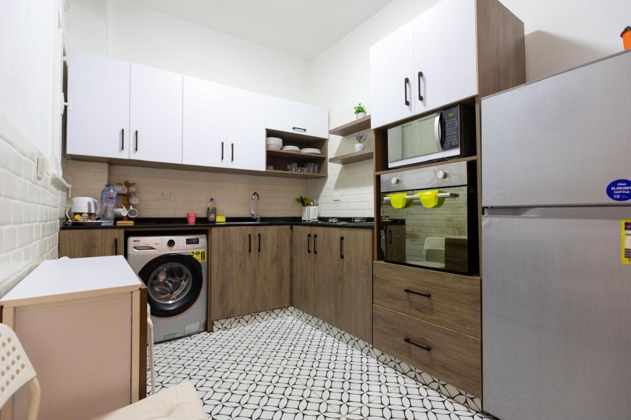 Apartment 2 Bedroom In The Center Of *