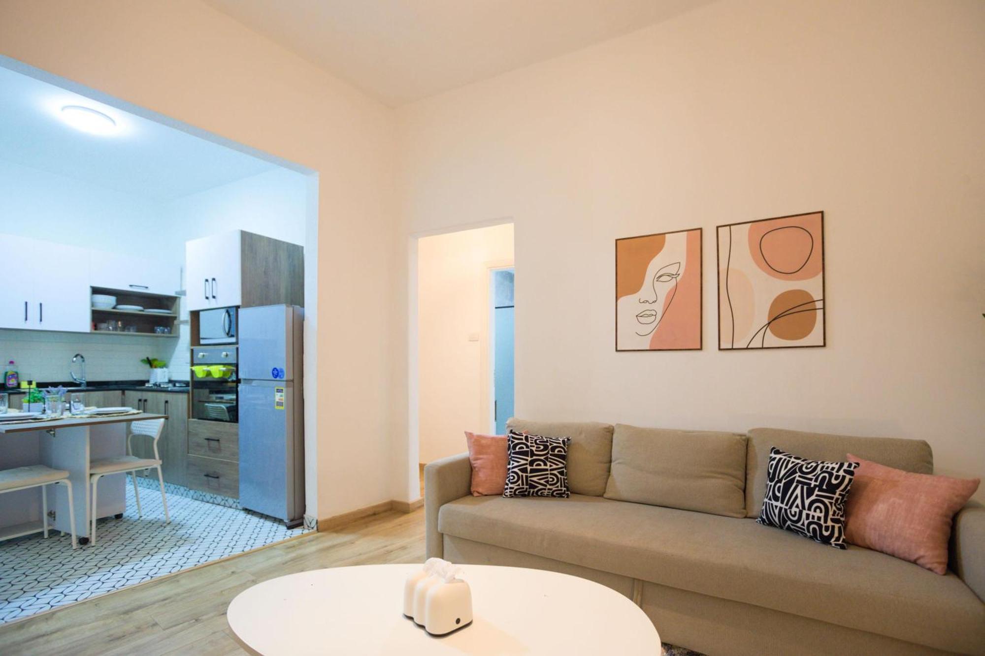 2 Bedroom In The Center Of